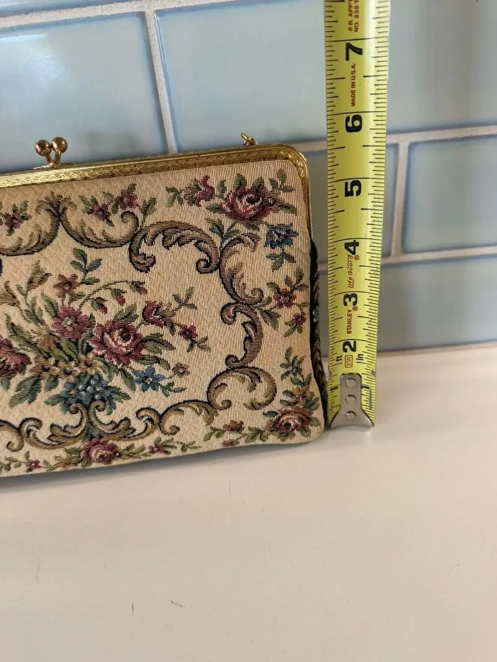 Vintage 1950s Tapestry Evening Bag - kiss Closure - brass like metal strap